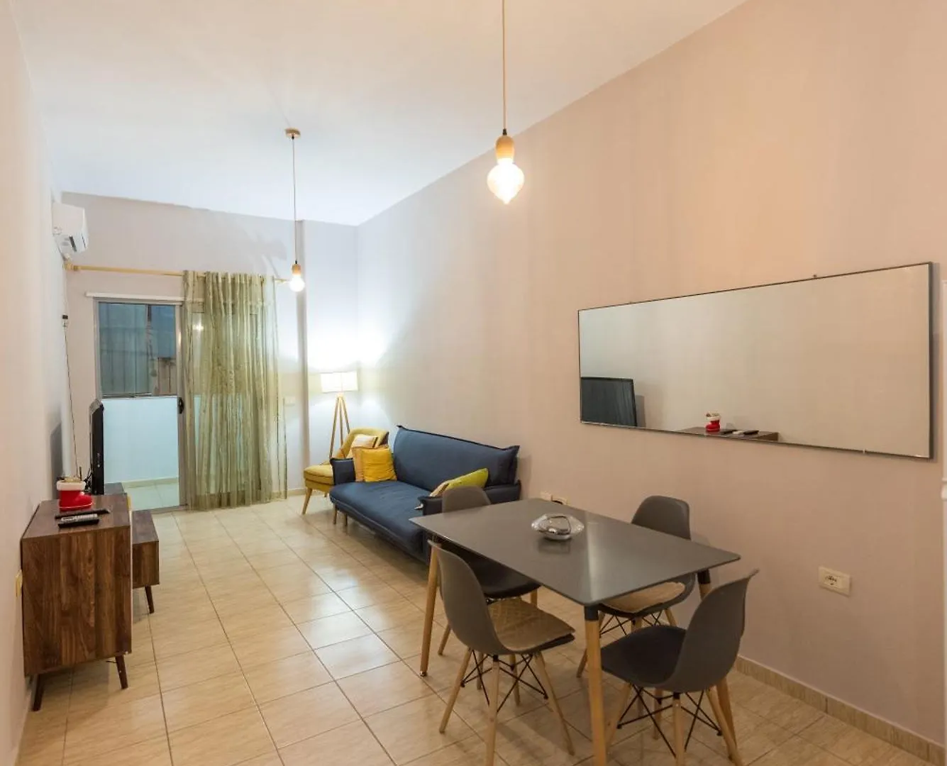 Seaside Appartment Vlorë Apartamento